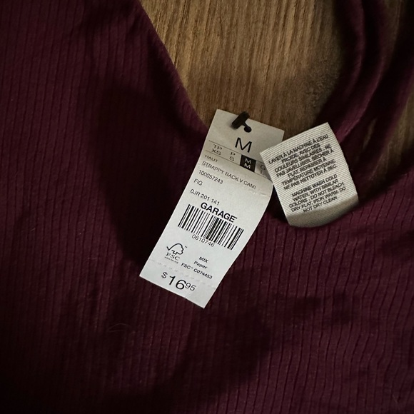 Bundle of Tops (M BNWT) - Picture 3 of 6